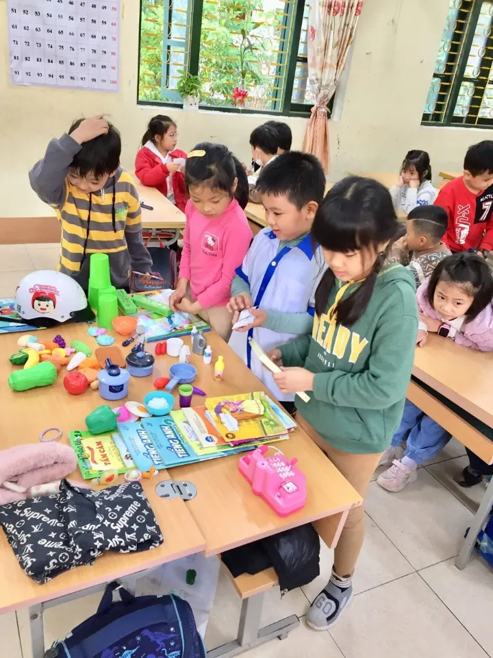 Trường Tiểu Học Phùng Chí Kiên