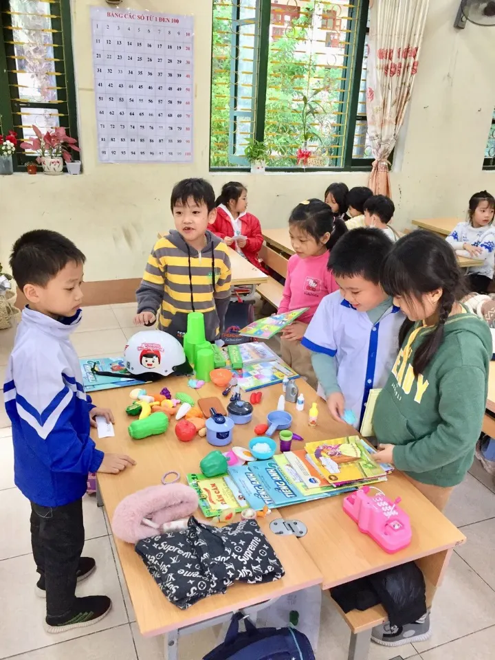Trường Tiểu Học Phùng Chí Kiên