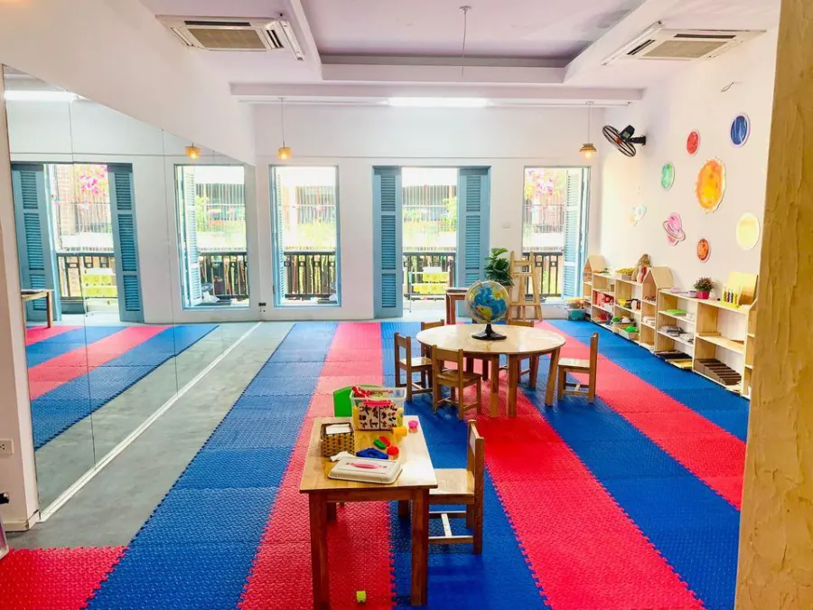 Trường Mầm Non Bước Chân Đầu Tiên (First Step Montessori Childcare)