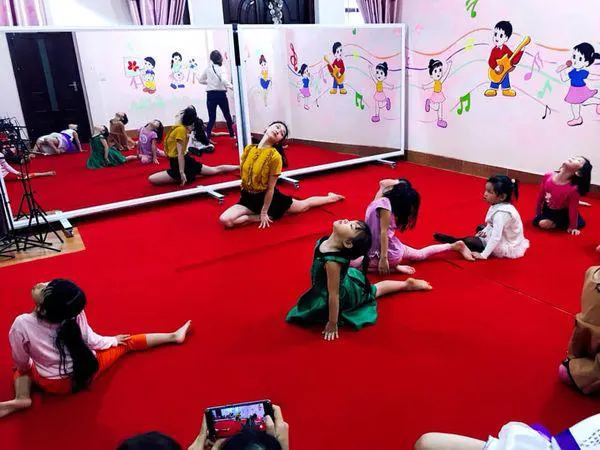 Trung Tâm Âm Nhạc Yên Phong