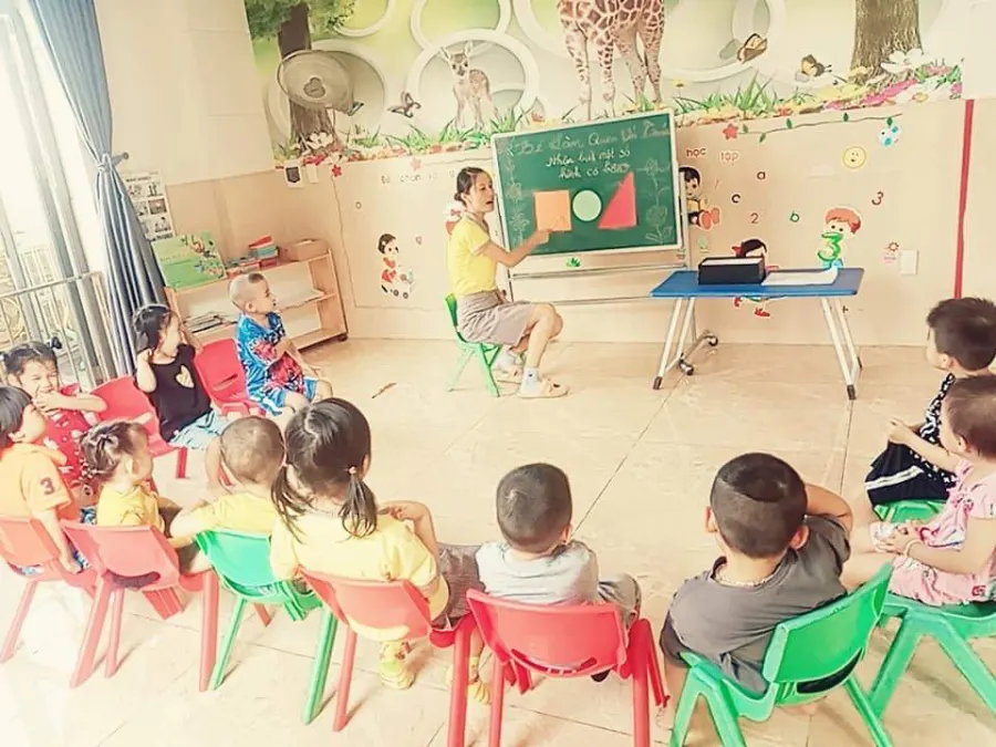 Trường Mầm Non Hươu Cao Cổ
