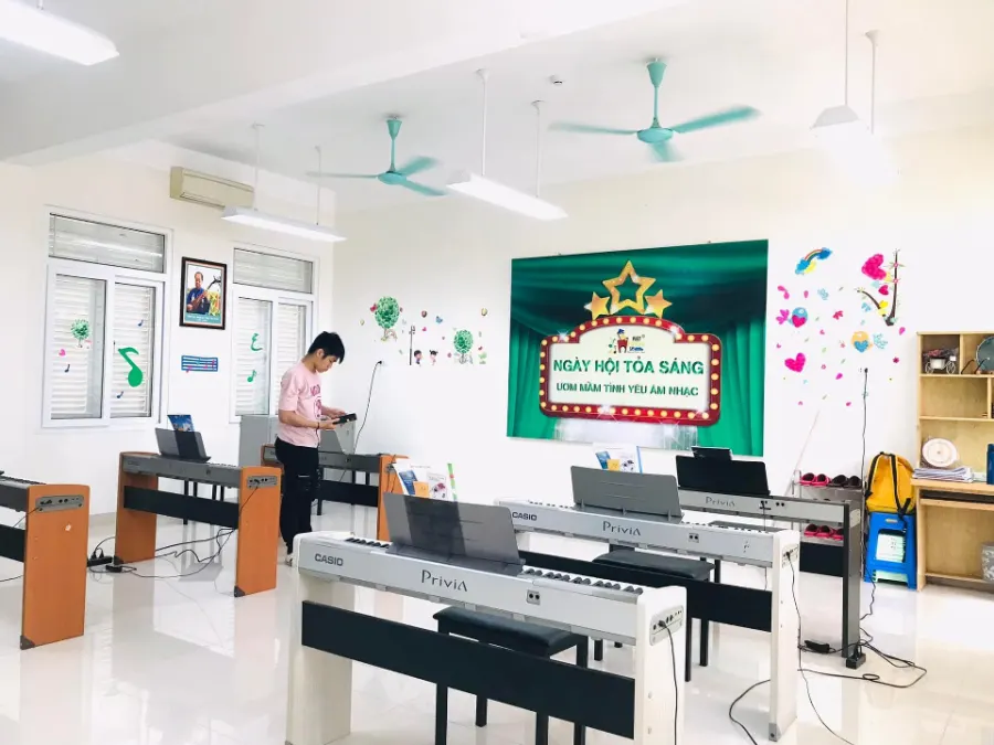 Trung Tâm Viet Music School