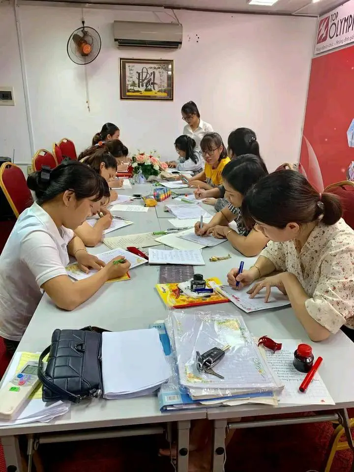Trung Tâm Luyện Viết Chữ Đẹp Olympia