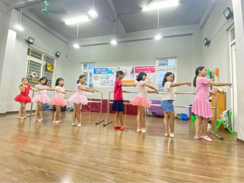 Trung Tâm Nghệ Thuật Hí Hoáy
