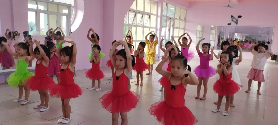 Trung Tâm Nghệ Thuật Gold Star