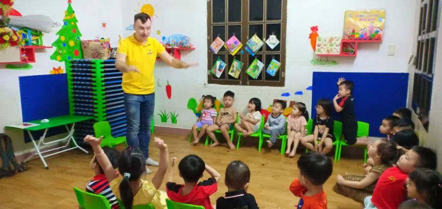 Trường Mầm Non Hello Kids