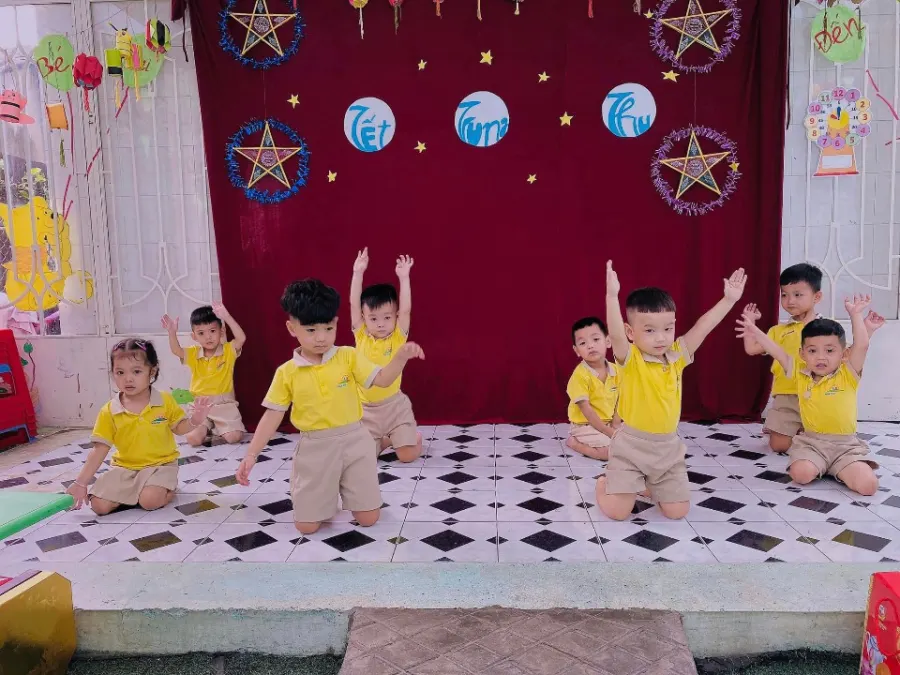 Trường Mầm Non Hoa Nắng