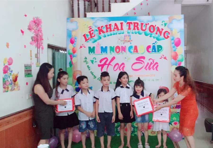 Trường Mầm Non Hoa Sữa