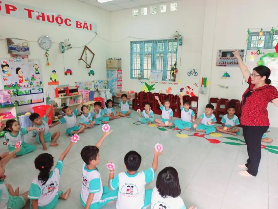 Trường Mẫu Giáo Hoa Lan