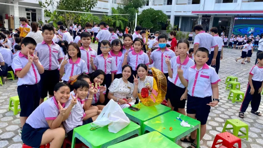 Trường Tiểu Học - THCS - THPT Hoa Sen