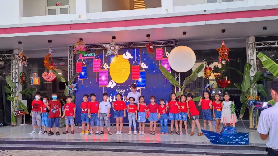 Trường Tiểu Học - THCS - THPT Hoa Sen