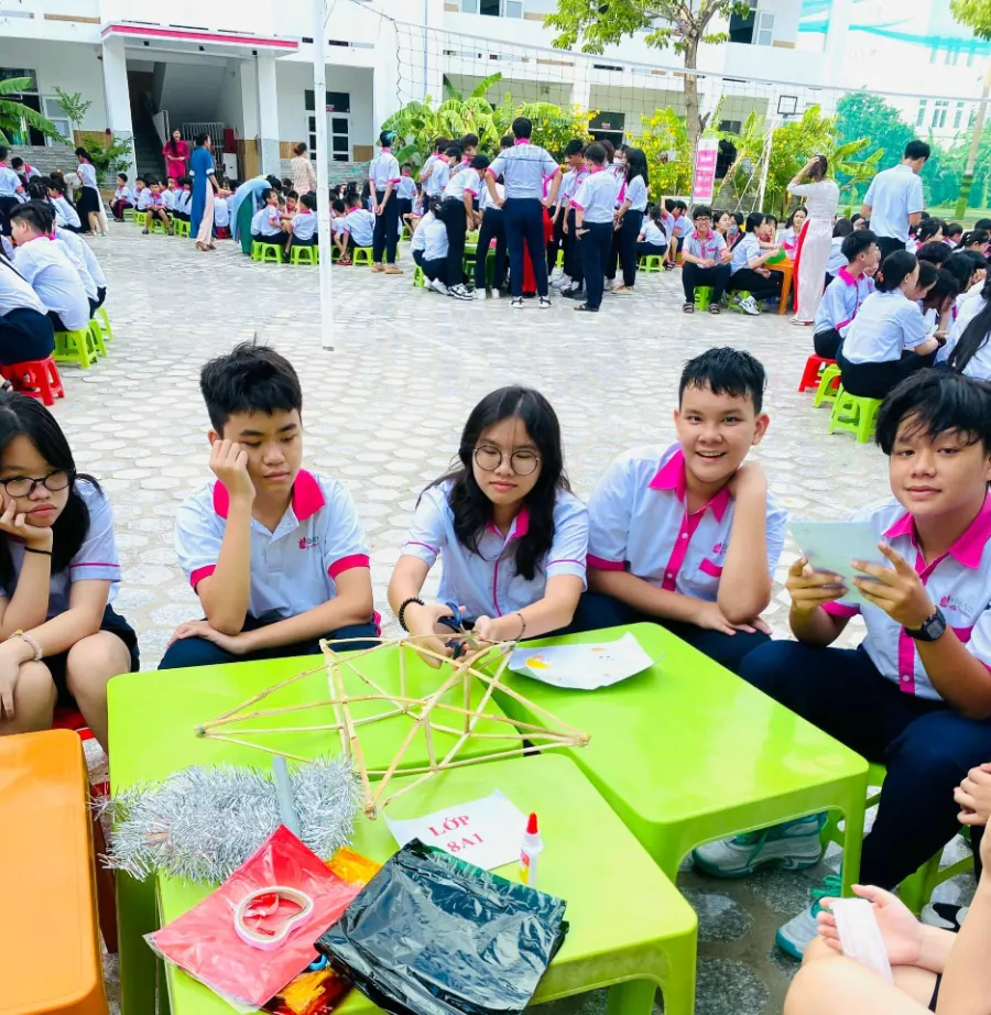 Trường Tiểu Học - THCS - THPT Hoa Sen