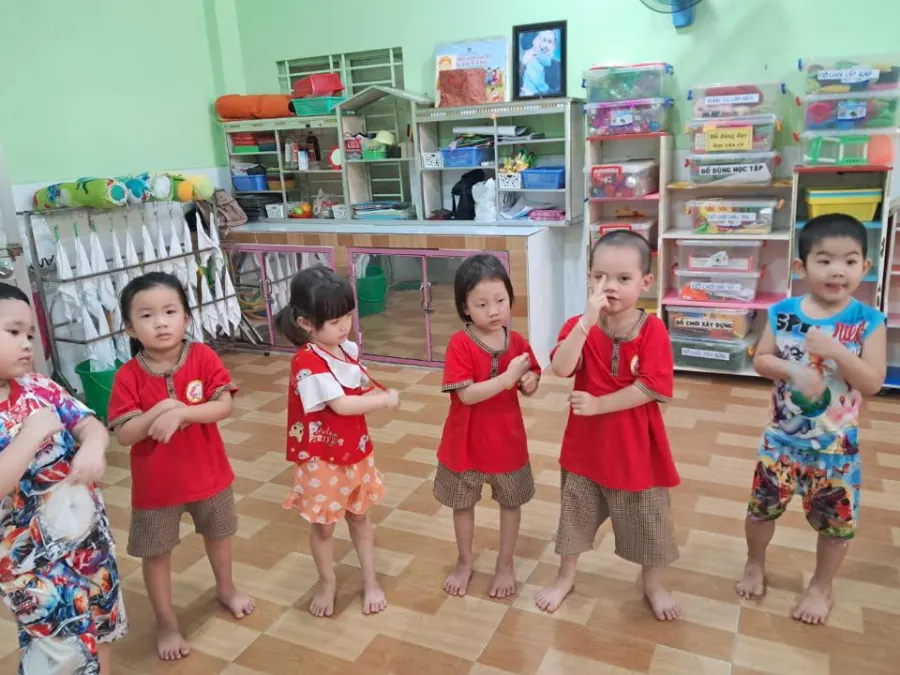 Trường Mầm Non Hoa Lan