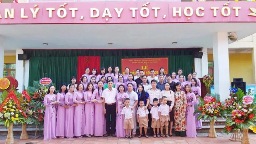 Trường Tiểu học Nguyễn Văn Thuần