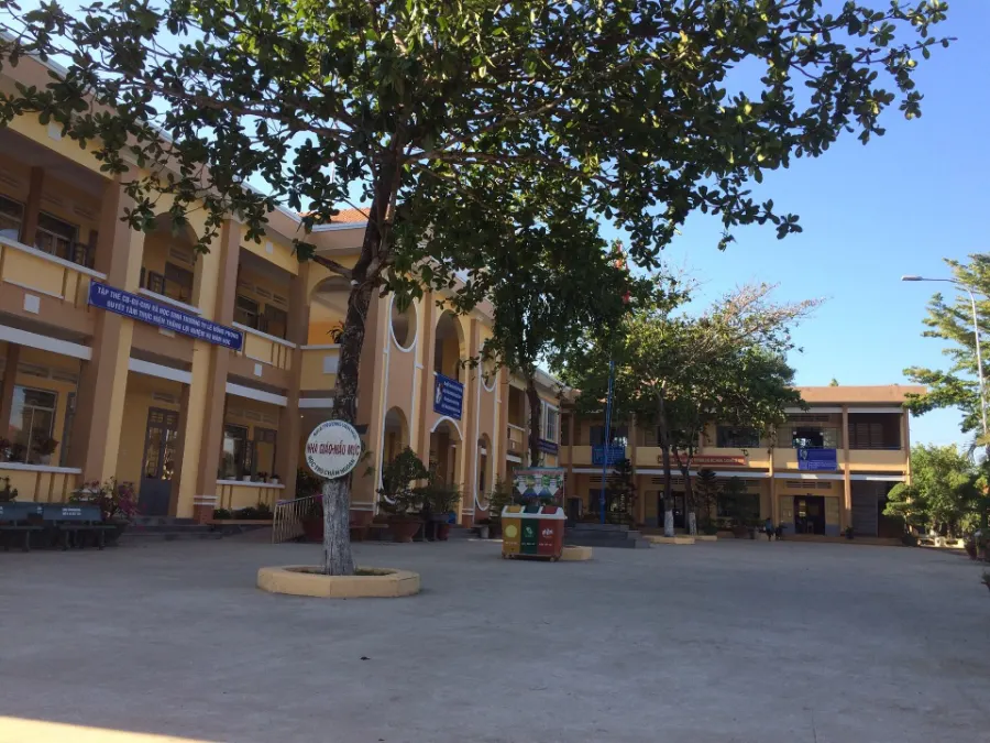 Trường Tiểu Học Lê Hồng Phong