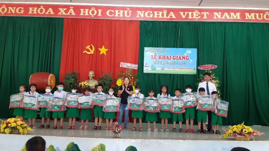 Trường Tiểu học, THCS Nguyễn Hữu Cảnh