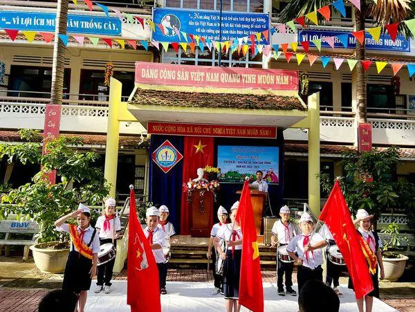 Trường Tiểu Học Hoàng Văn Thụ