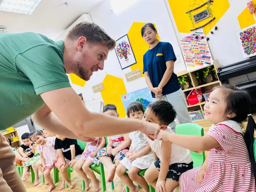 Mầm non Ong Sáng Tạo FBK (Fancy Bumblebee Kindergarten)