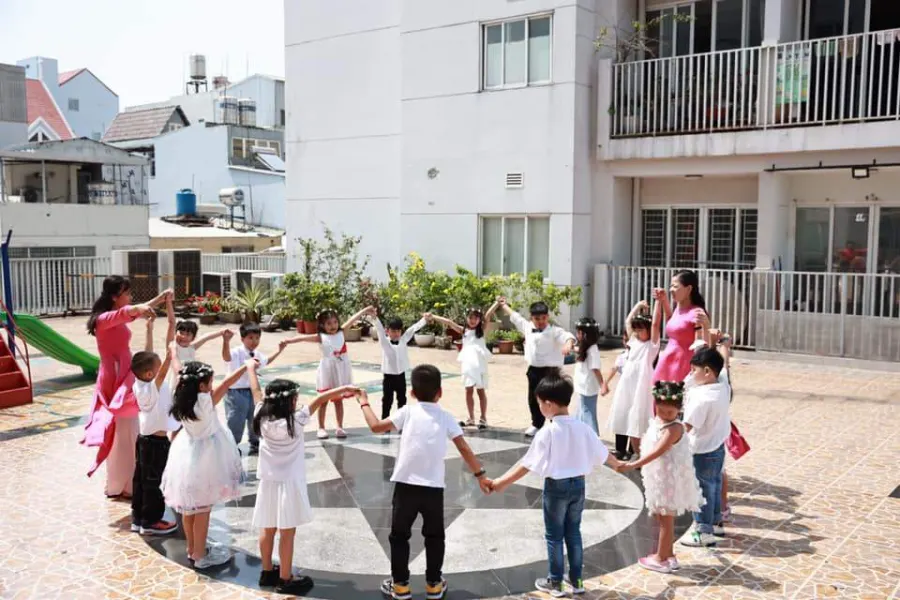Trường mầm non Ngôi Sao Xinh - Trung Mỹ Tây