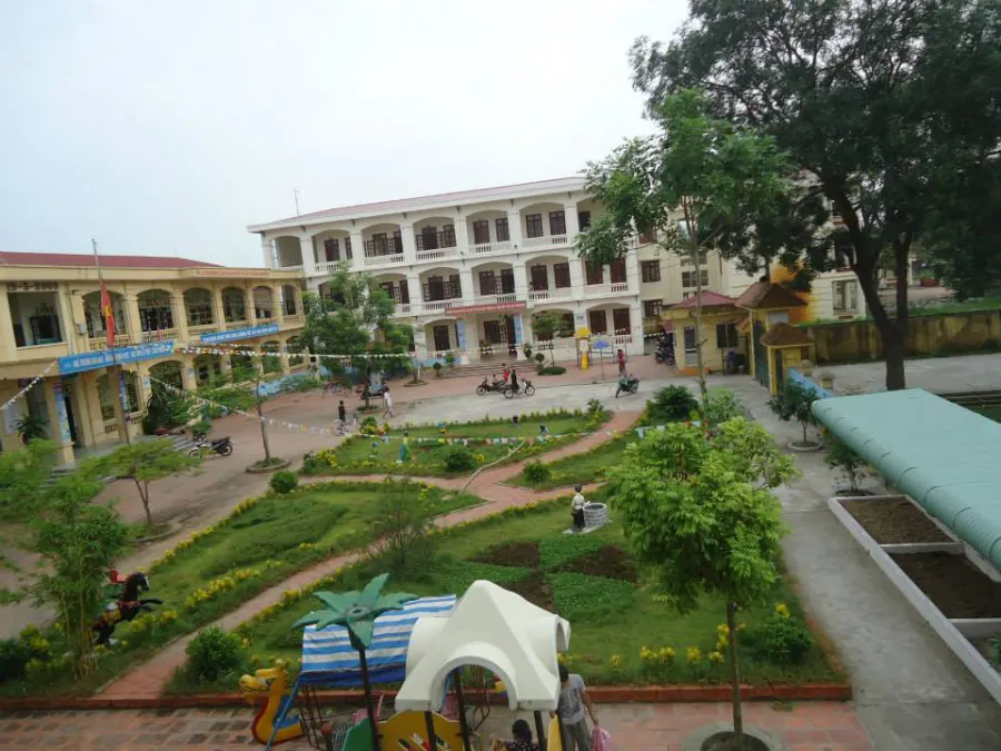 Trường mầm non Phùng xá
