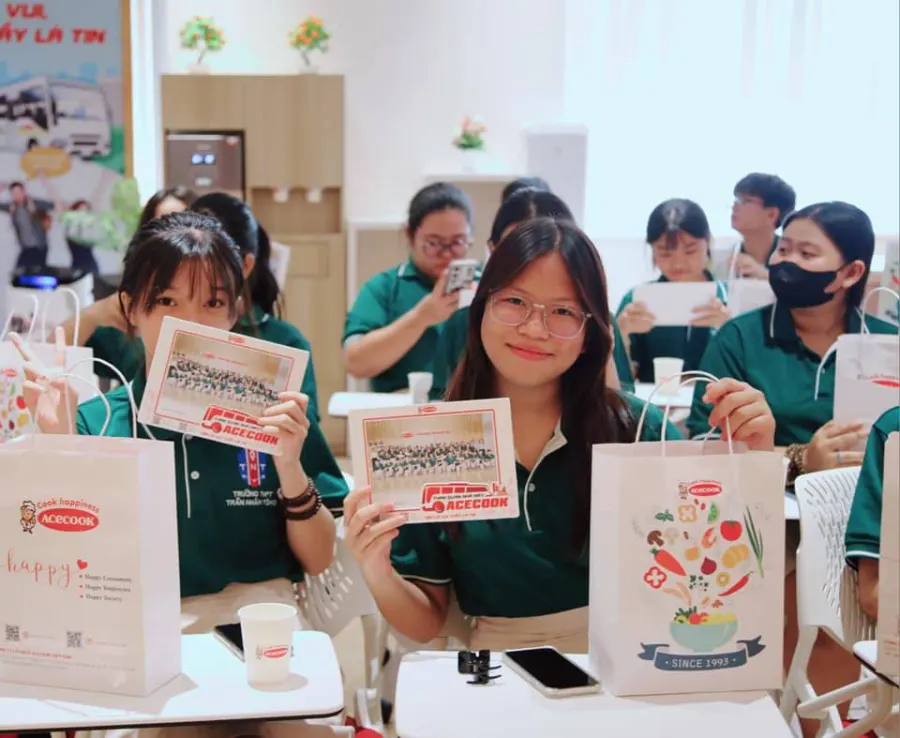 Trường THPT Trần Nhân Tông