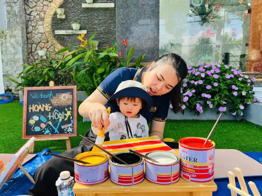Trường Mầm non HUK Montessori