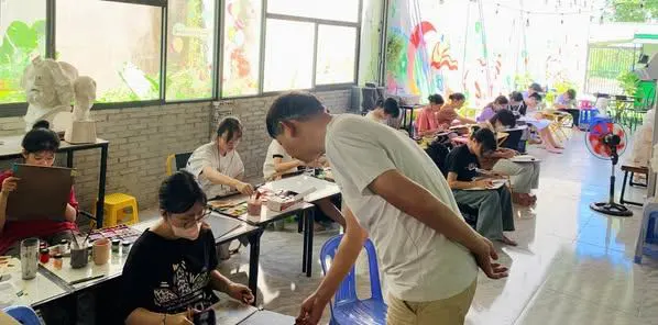 Lớp Vẽ LionStars