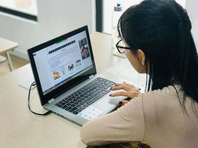 Trung tâm ngoại ngữ Daisy