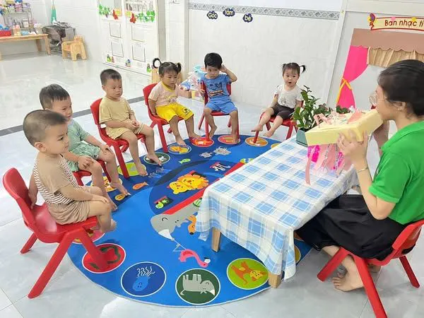 Trường Mầm non Sắc Hoa - Flower Light Montessori Preschool
