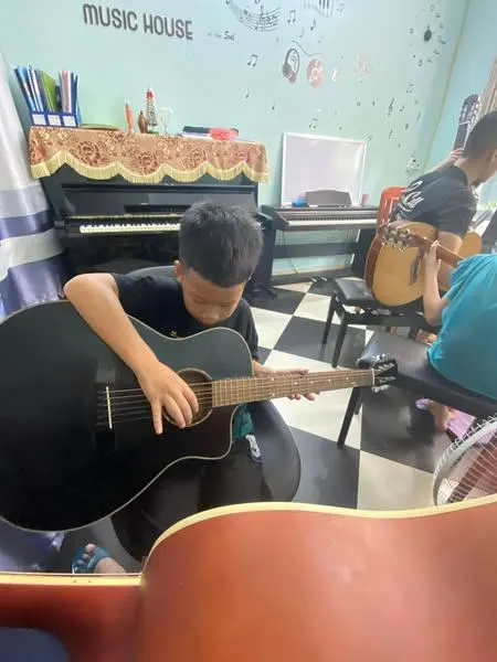 Trung tâm Âm Nhạc Music House