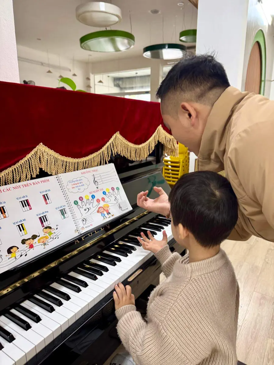 Trung tâm Âm nhạc Sunshine Music