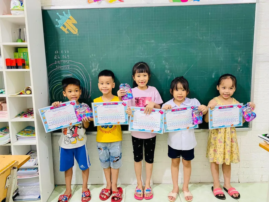 Lớp Luyện chữ đẹp Hồng Ngát