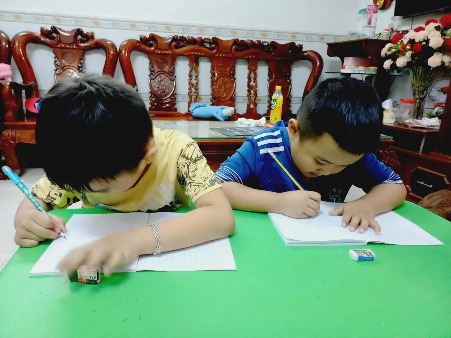 Lớp Tiền Học _ Luyện Chữ Đẹp , Dĩ An, Bình Dương