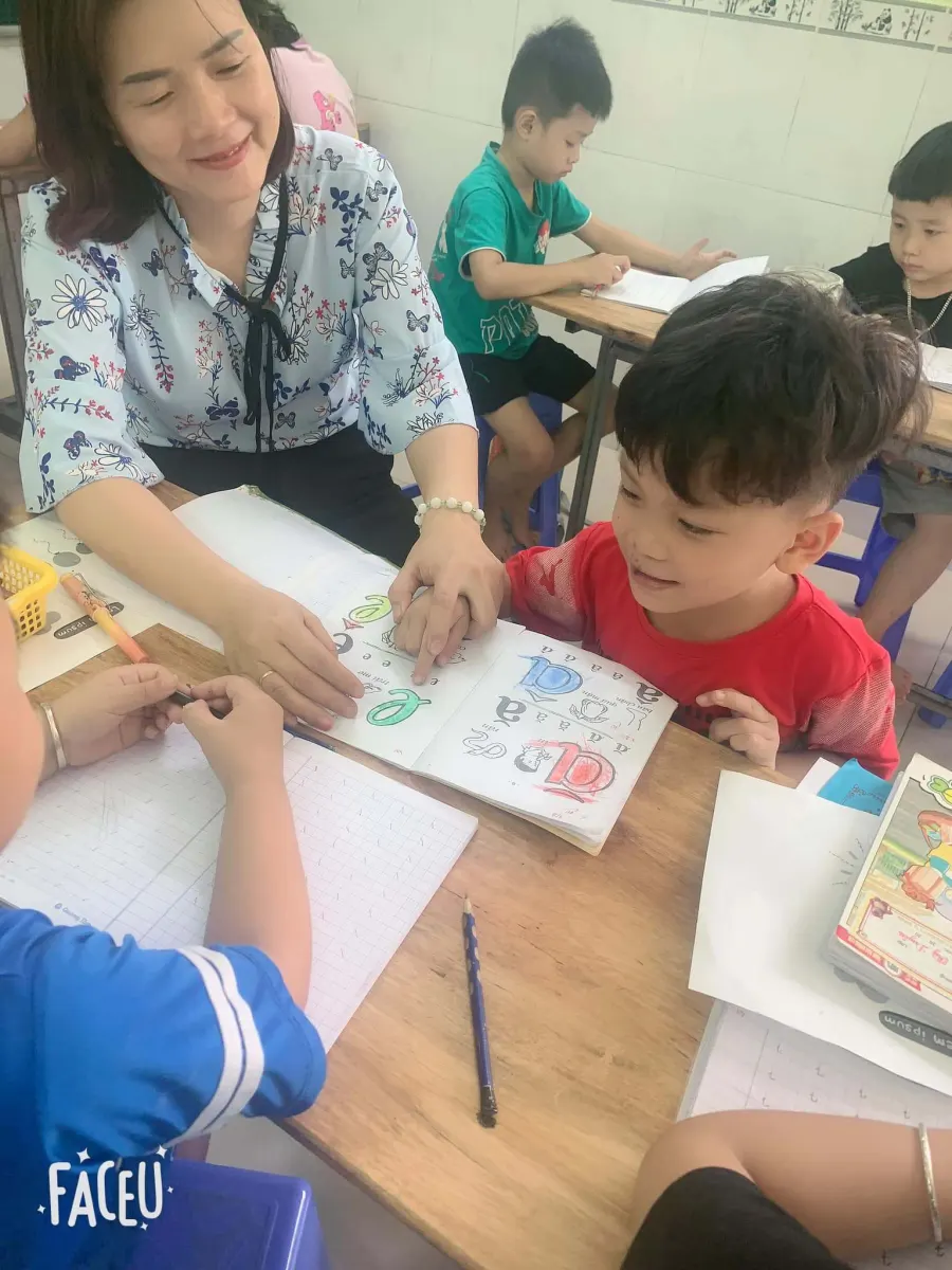 Lớp Luyện Chữ Đẹp Cô Thắm