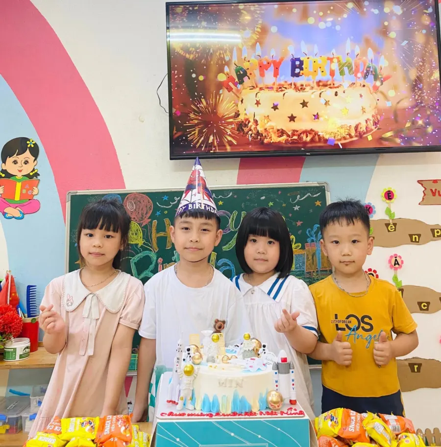 Trường Mầm non Vàng Anh