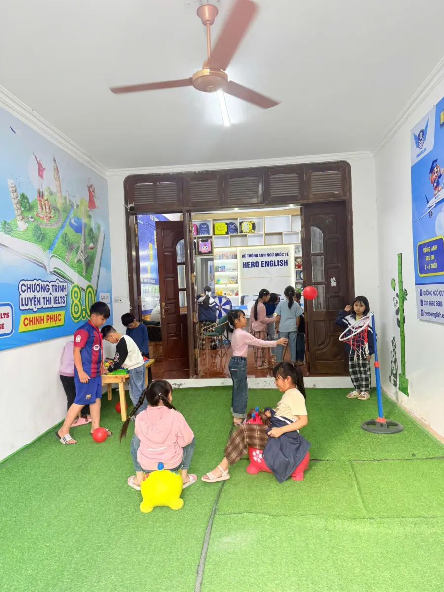 Trung tâm Anh ngữ quốc tế Hero English