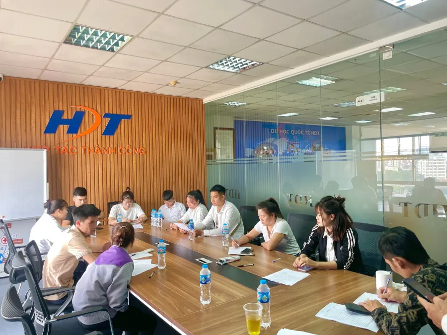 Trung tâm Du Học Quốc Tế và XKLĐ HDT