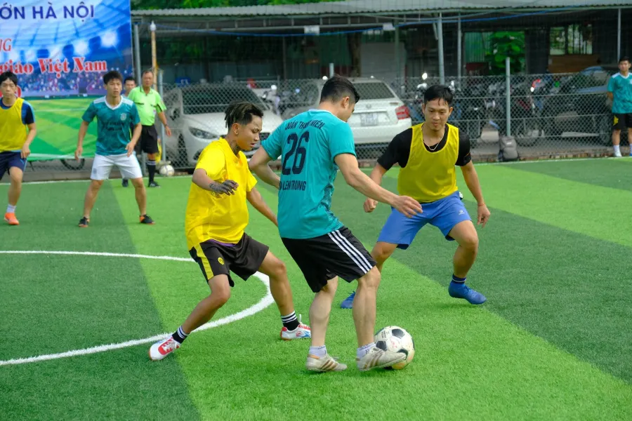 Lớp Bóng Đá Người Lớn - Cầu Giấy