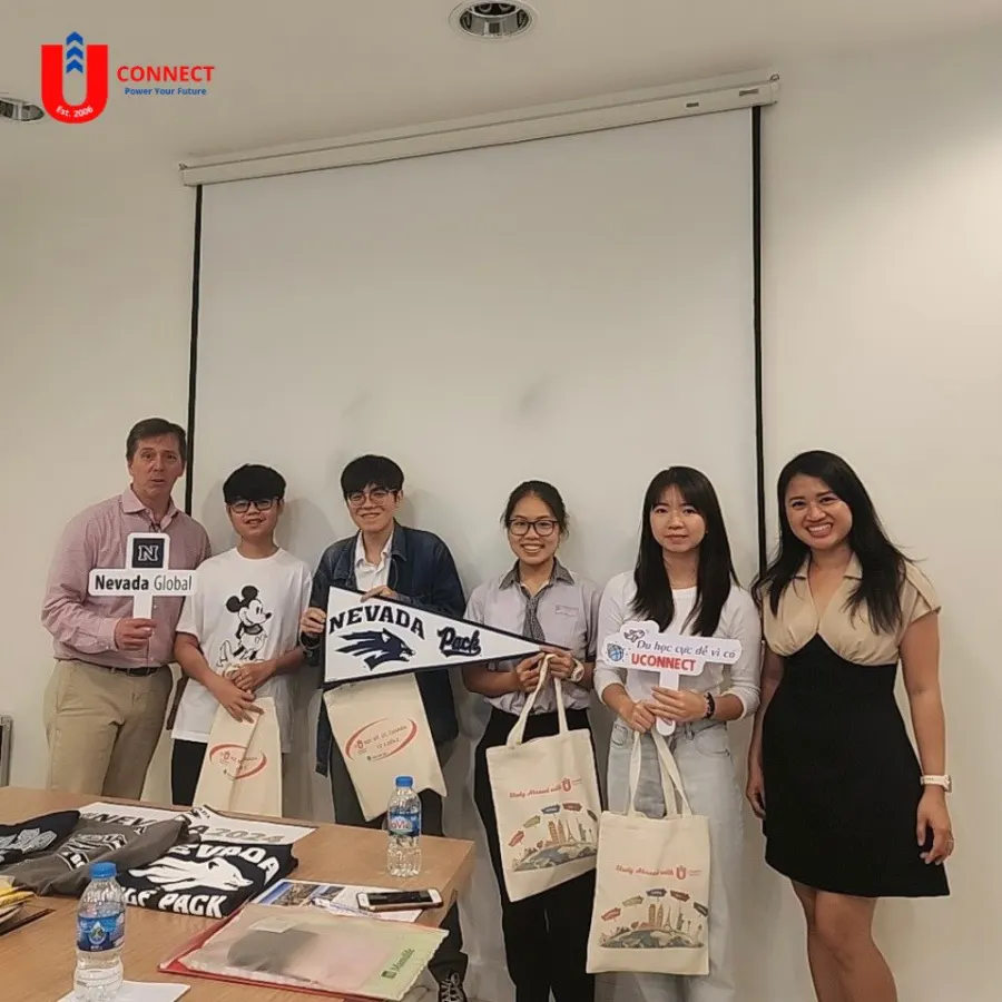 Trung tâm Du học UCONNECT