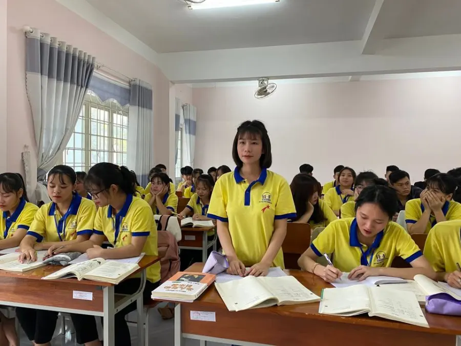 Trung tâm Du học Á Âu Huy Hoàng Fuji