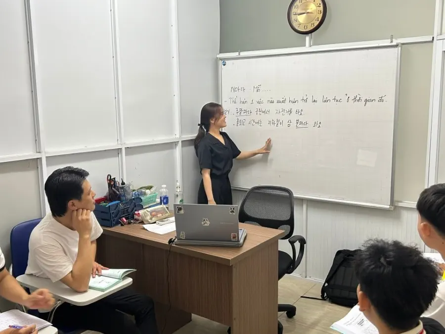 Trung tâm Ngoại ngữ Vũ Gia