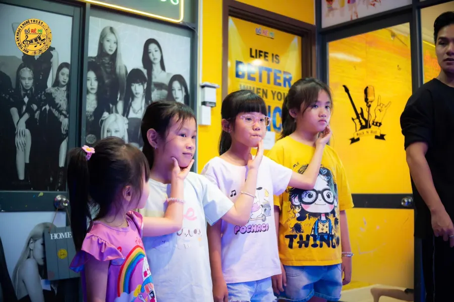 Học viện Âm nhạc & Nghệ thuật Đồ Rê Mí
