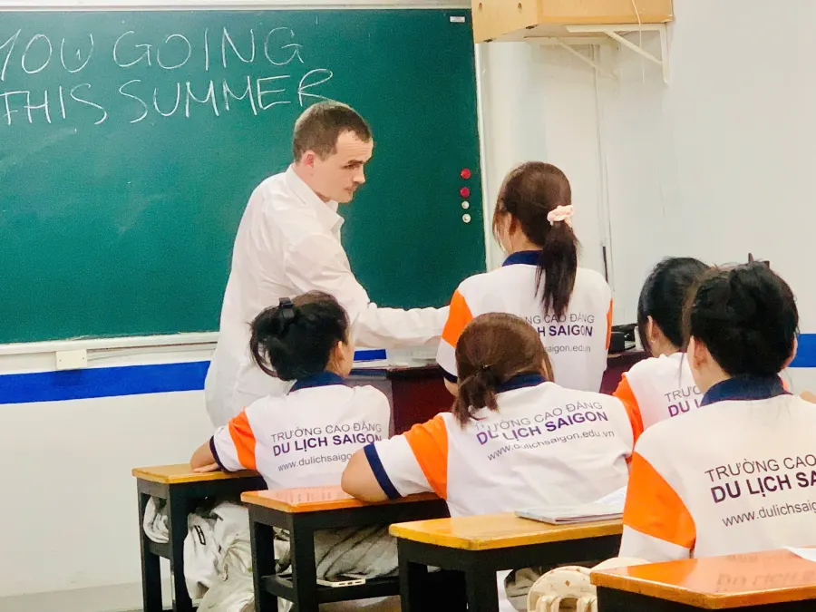 Trung tâm IEL 360 - Intensive English Learning for IELTS