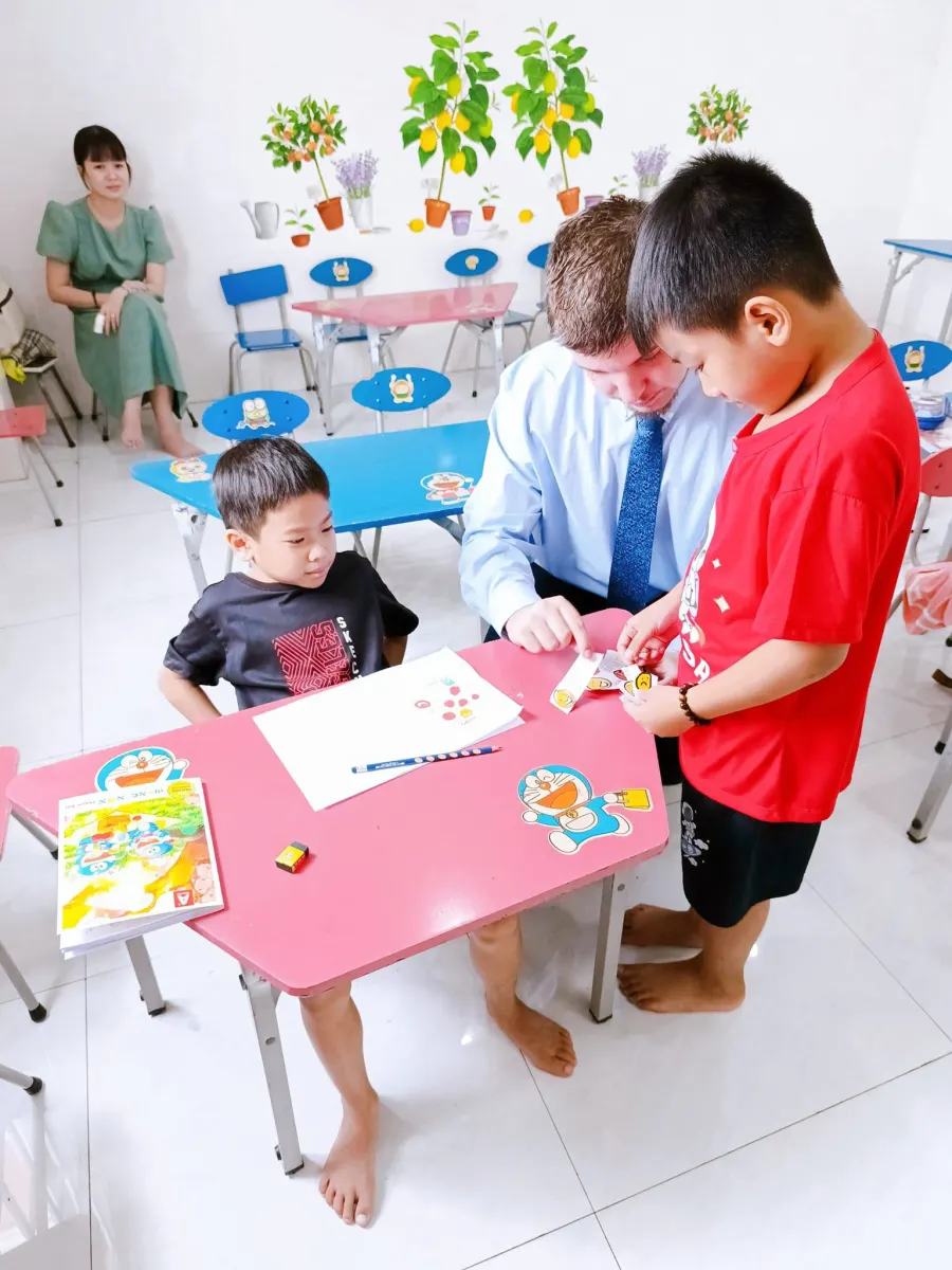 Trung tâm Ngoại Ngữ Âu Mỹ
