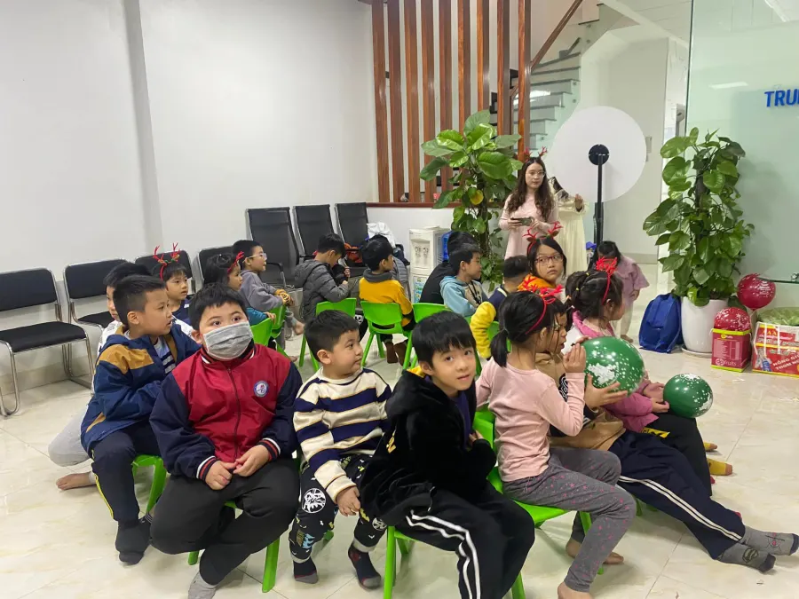 Trung tâm Ngoại Ngữ VNS