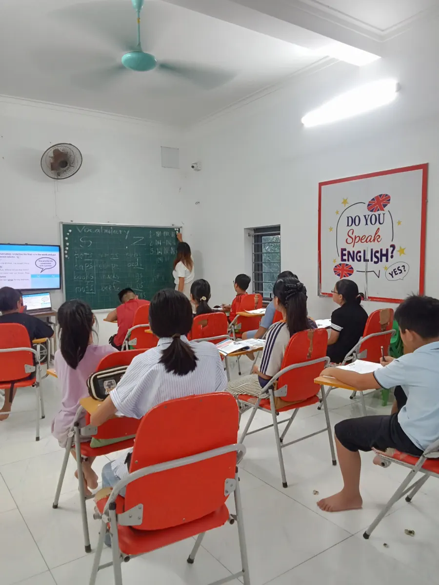 Trung tâm Ngoại ngữ Quốc tế IWIN