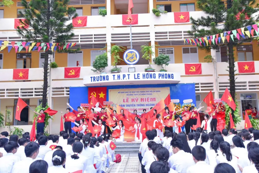 Trường THPT Lê Hồng Phong - TP.Vũng Tàu