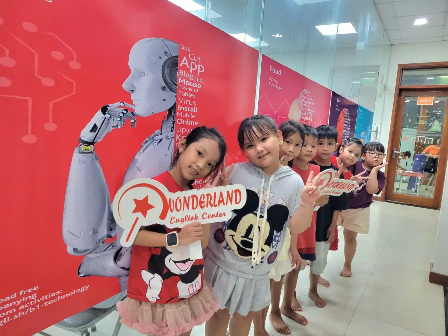 Trung tâm Wonderland English Center