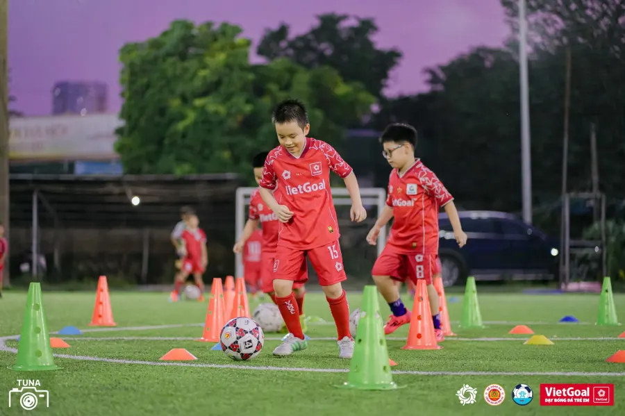 Trung tâm VietGoal Định Công
