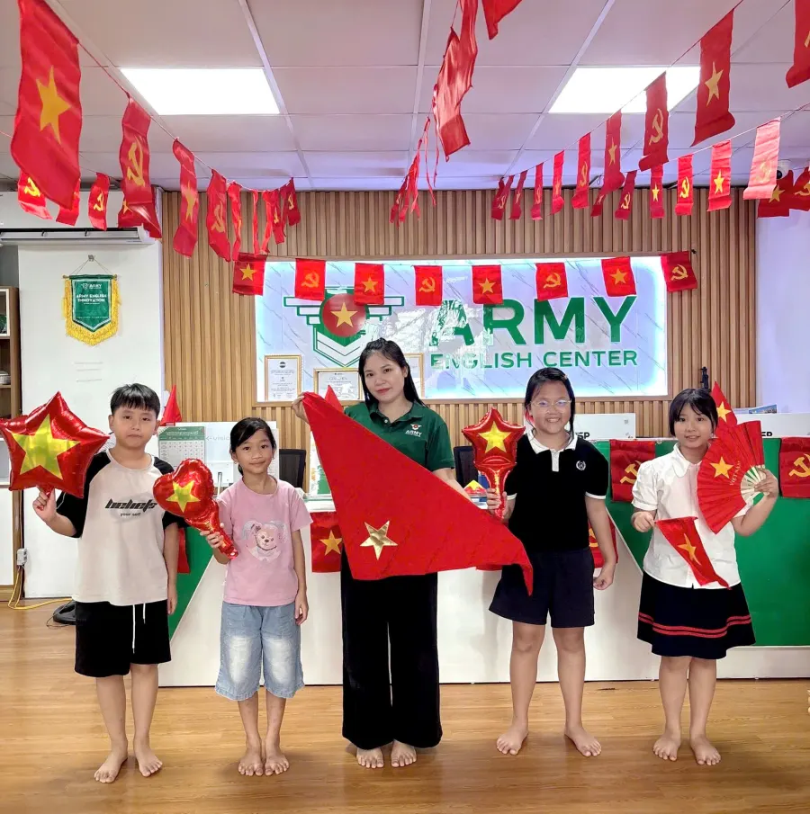 Trung tâm Army English